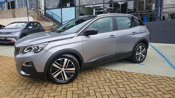 PEUGEOT 3008 2020