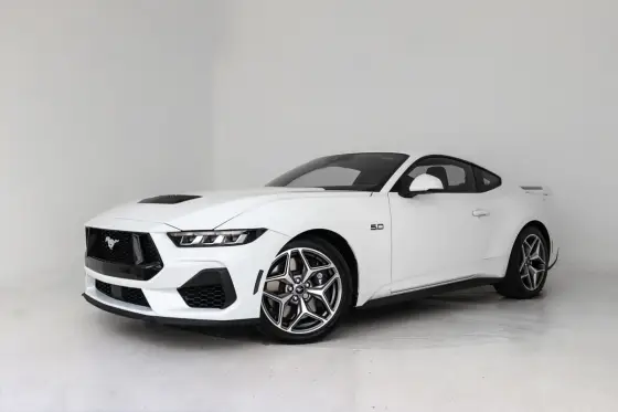 FORD MUSTANG 2024