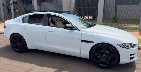 JAGUAR XE 2017
