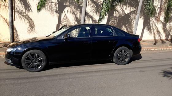 AUDI A4 2011