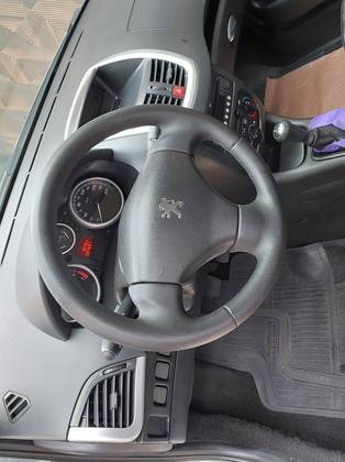 PEUGEOT 207 2011