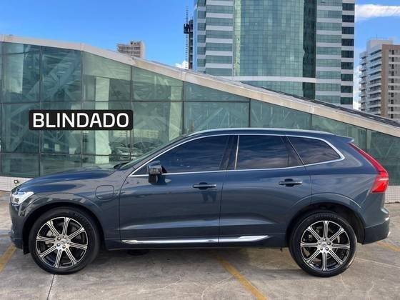 VOLVO XC60 2021