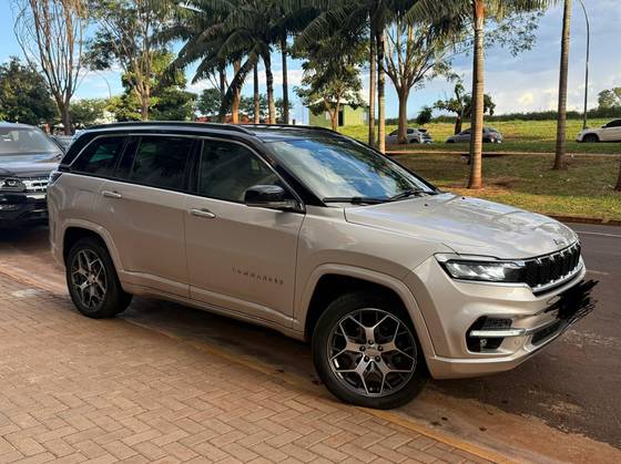 JEEP COMMANDER 2022