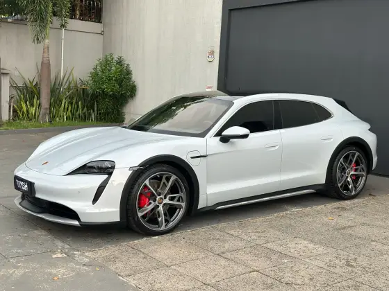 PORSCHE TAYCAN 2024