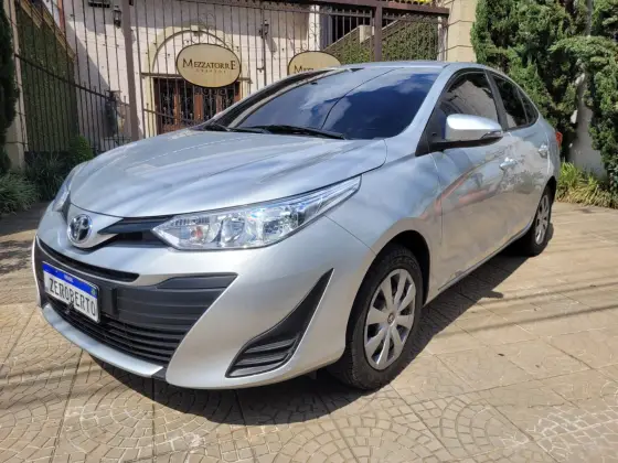 TOYOTA YARIS 2022