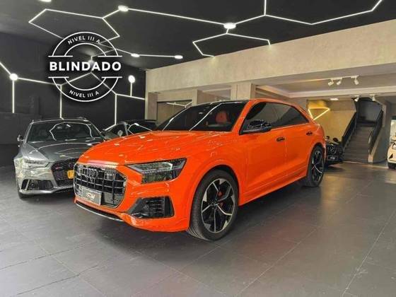 AUDI Q8 2019