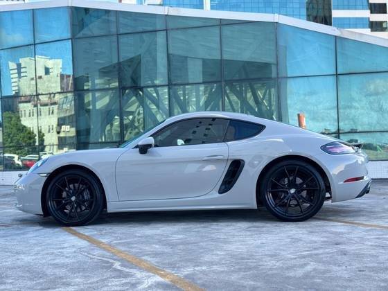 PORSCHE 718 2022