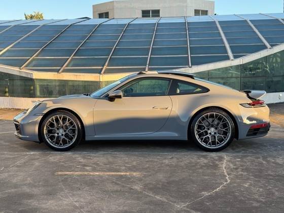 PORSCHE 911 2024