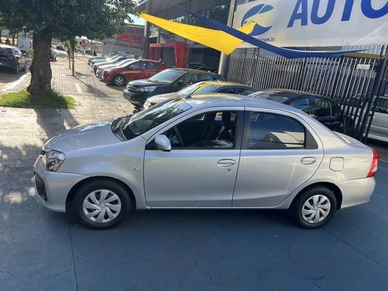 TOYOTA ETIOS 2017