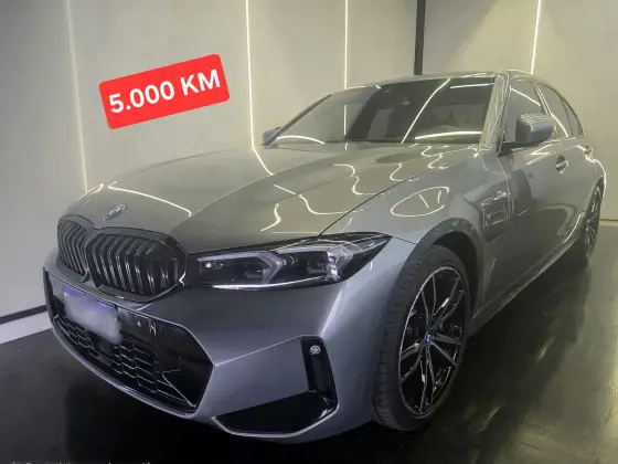 BMW 330e 2024