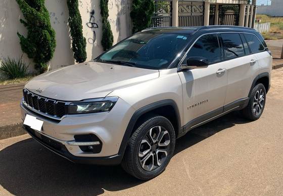 JEEP COMMANDER 2022