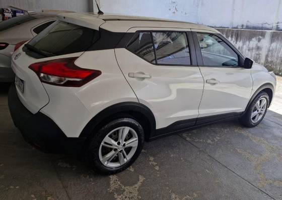 NISSAN KICKS 2021