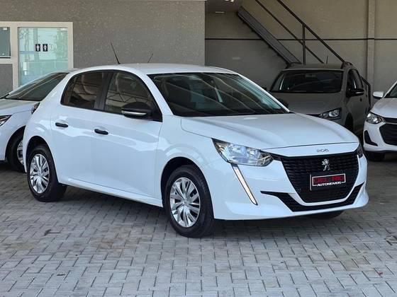 PEUGEOT 208 2024
