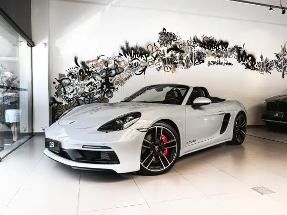 PORSCHE 718 2025