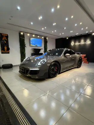 PORSCHE 911 2018