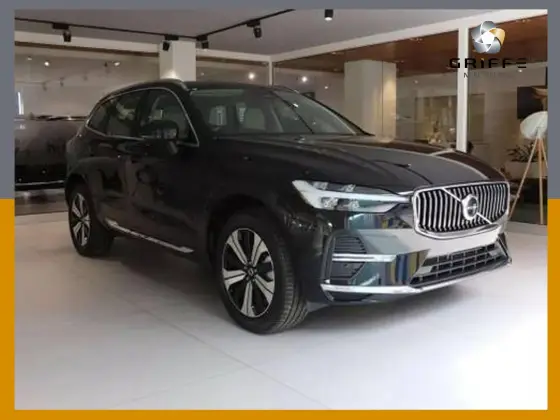 VOLVO XC60 2025