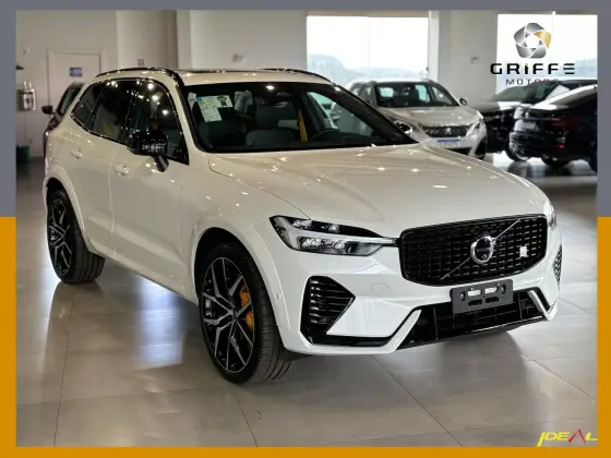 VOLVO XC60 2025