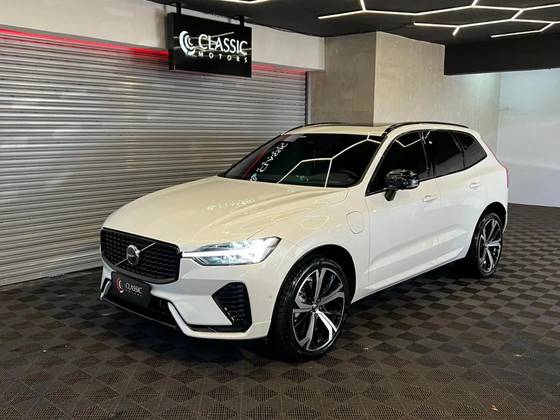 VOLVO XC60 2023