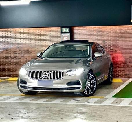 VOLVO S90 2022