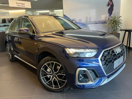 AUDI Q5 2025