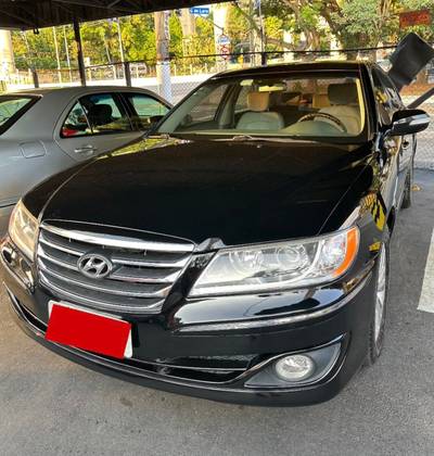 HYUNDAI AZERA 2011