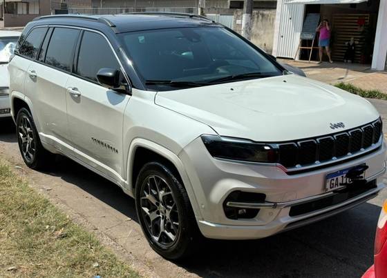 JEEP COMMANDER 2022