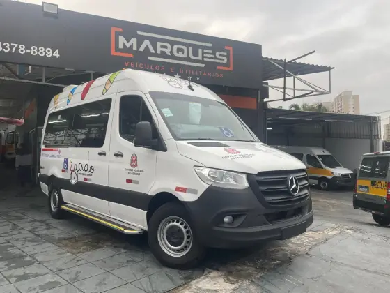 MERCEDES-BENZ SPRINTER 2025