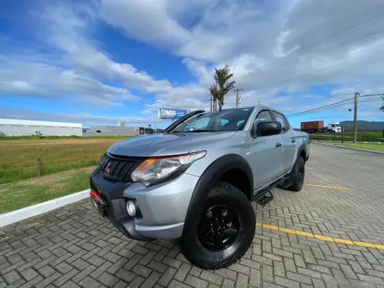 MITSUBISHI L200 TRITON 2022
