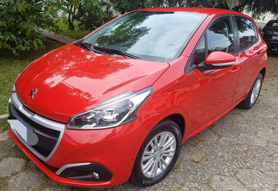 PEUGEOT 208 2019