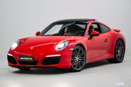 PORSCHE 911 2018