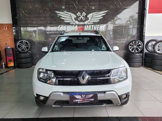 RENAULT DUSTER 2020