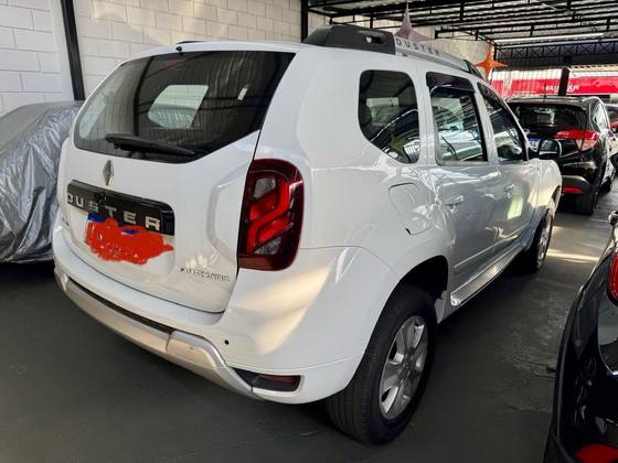 RENAULT DUSTER 2017