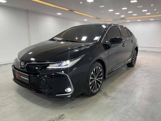 TOYOTA COROLLA 2025