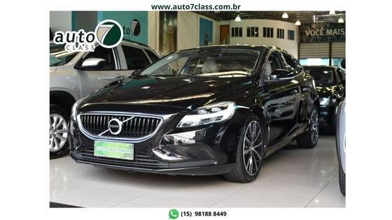 VOLVO V40 2018