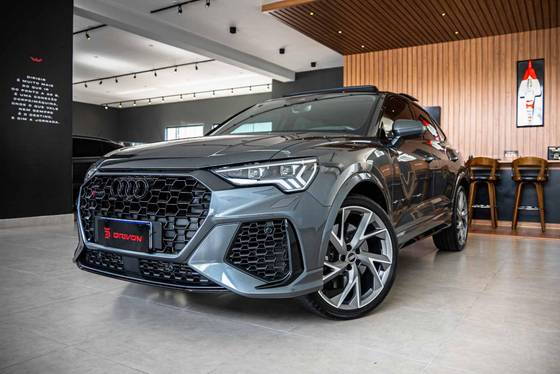 AUDI RS Q3 2021