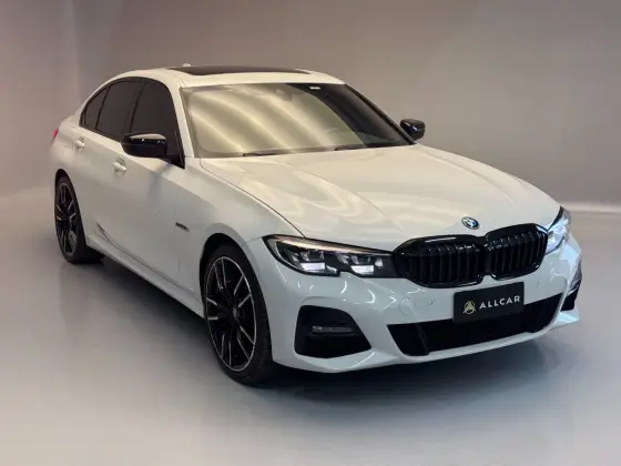 BMW 330e 2022