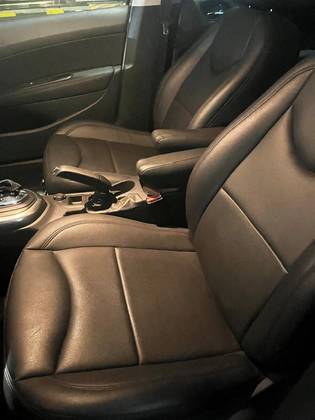 PEUGEOT 408 2012