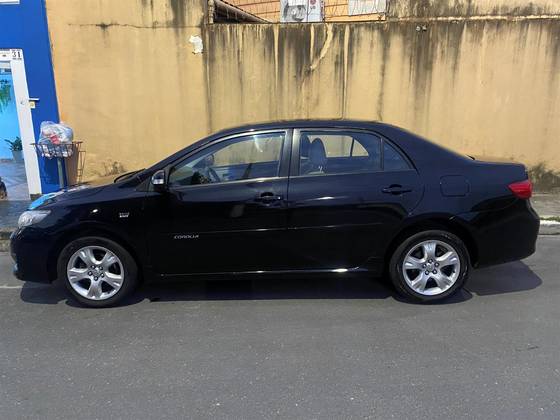 TOYOTA COROLLA 2010