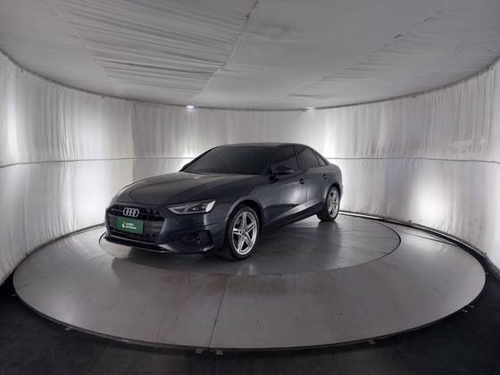AUDI A4 2021