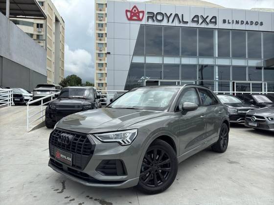 AUDI Q3 2021