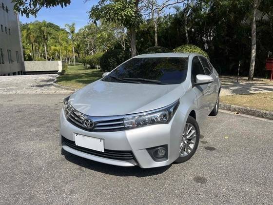 TOYOTA COROLLA 2017