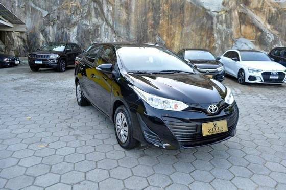 TOYOTA YARIS 2021