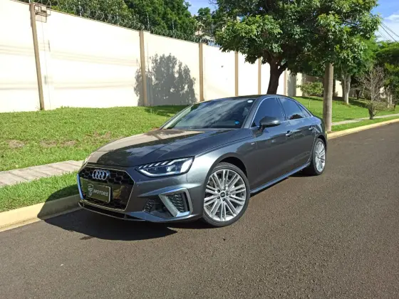 AUDI A4 2023