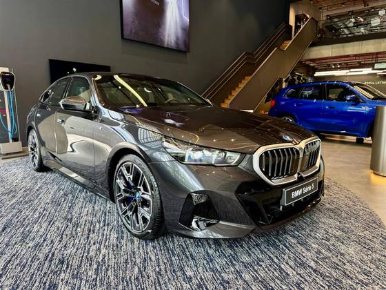 BMW 530e 2025