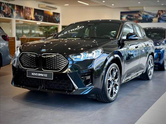 BMW iX2 2025