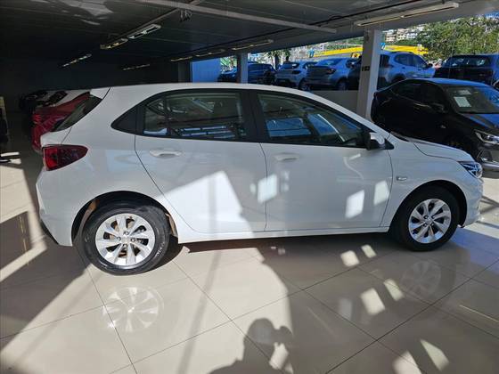 CHEVROLET ONIX 2023