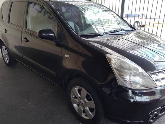 NISSAN LIVINA 2012
