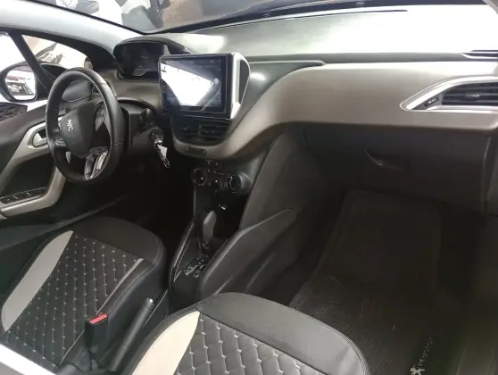 PEUGEOT 2008 2019