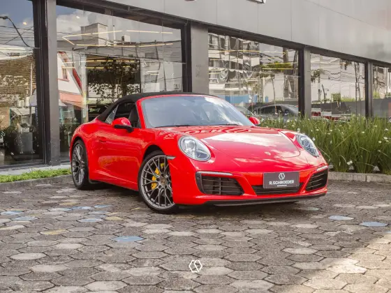PORSCHE 911 2019