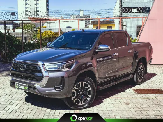 TOYOTA HILUX 2023
